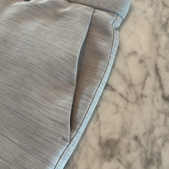 Callaway Men’s 36 Hybrid Shorts Light Gray - Picture 4 of 9